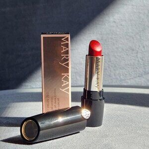 Discontinued Mary Kay "Scarlet Red" Gel Semi-Shine Lipstick - 094638.